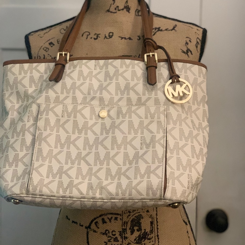 Micheal Kors Handbags